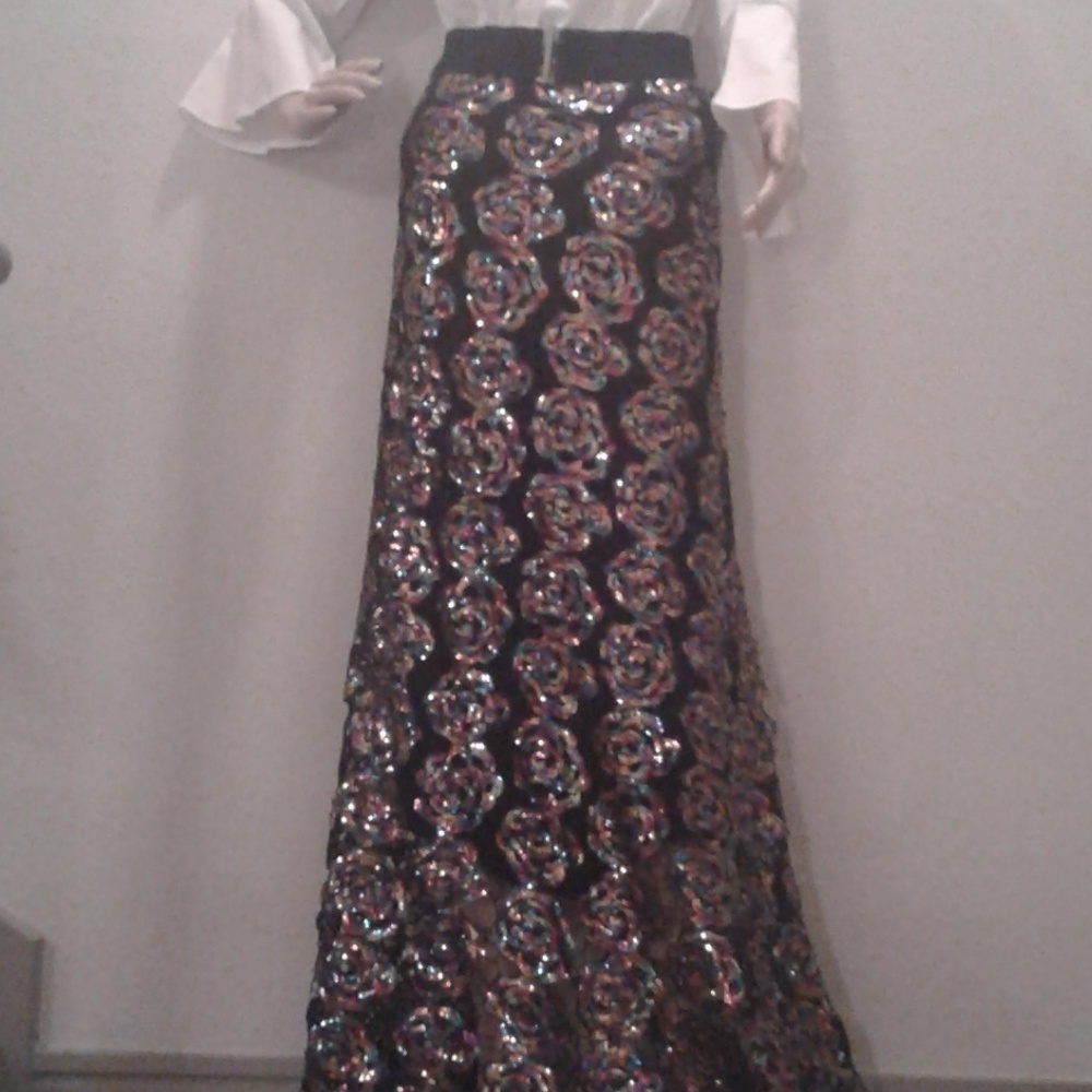 Sequined fabric